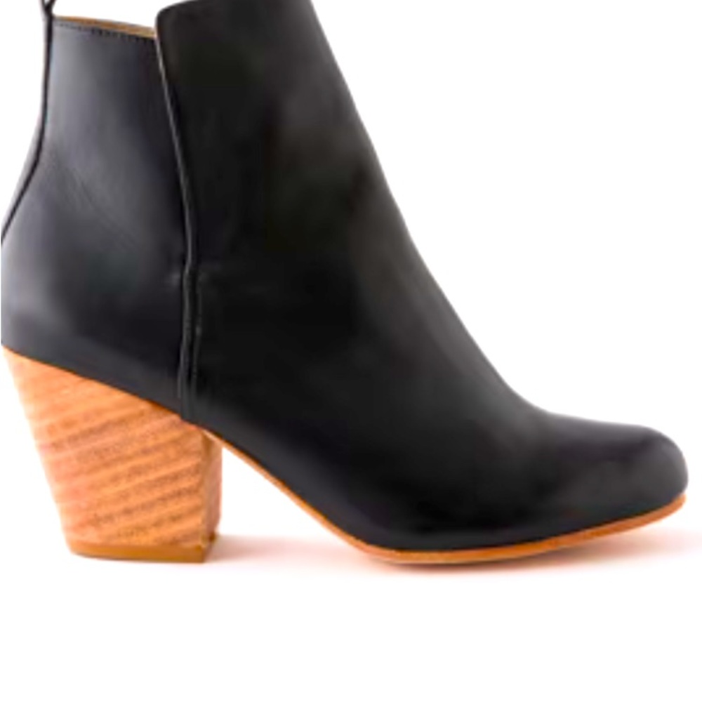 Fortress Ani boot